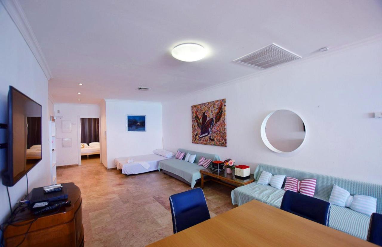 Magic On The Sea-Suites With A Private Jacuzzi And A Private Sea View Netanya Exterior photo