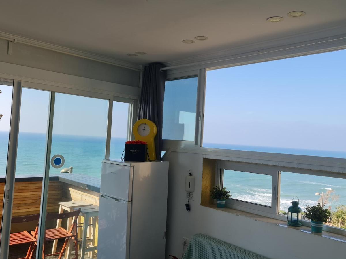 Magic On The Sea-Suites With A Private Jacuzzi And A Private Sea View Netanya Exterior photo