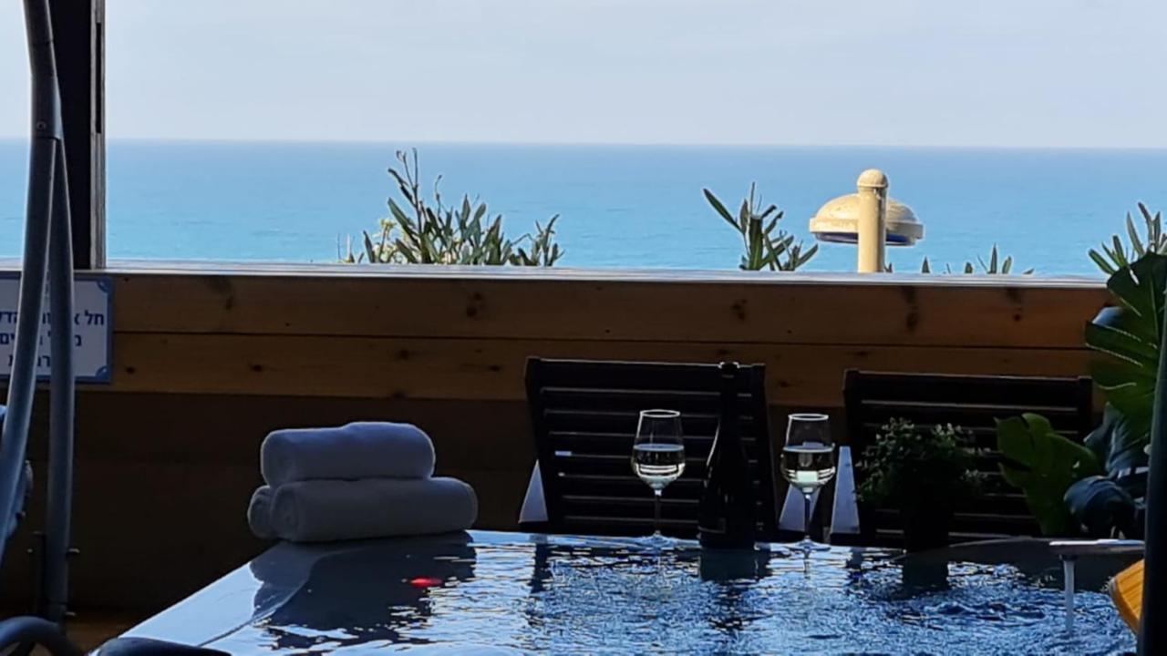 Magic On The Sea-Suites With A Private Jacuzzi And A Private Sea View Netanya Exterior photo